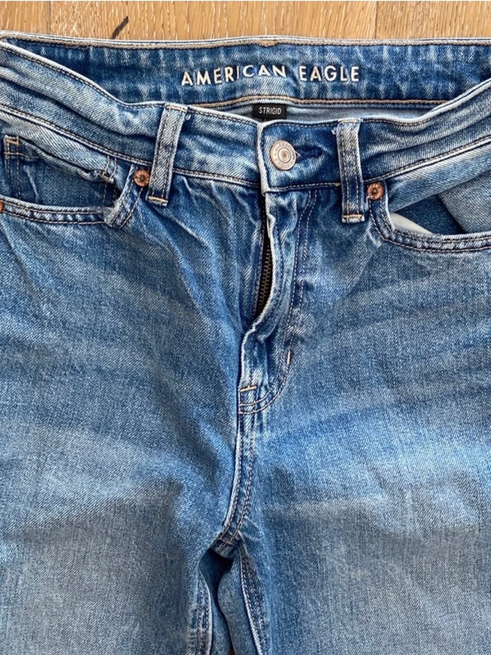American Eagle Strigid Mom Jean size 0 - Picture 2 of 11
